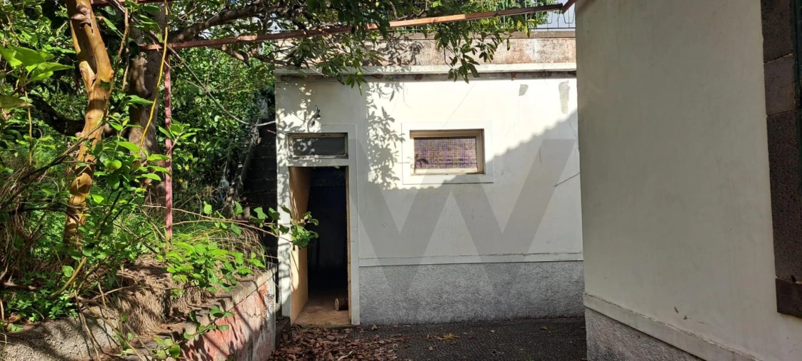 Prédio para Venda em Estreito de Camara de Lobos Foto 17