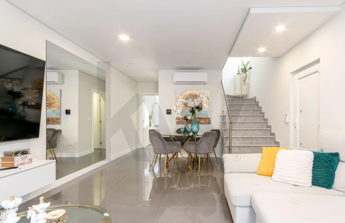 Moradia T3 para Venda em Quinta do Conde Foto 5