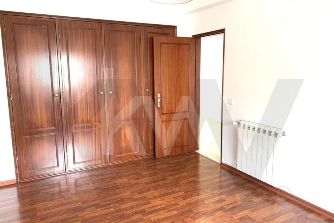 Apartamento T2 para Arrendamento em Mafra Foto 16