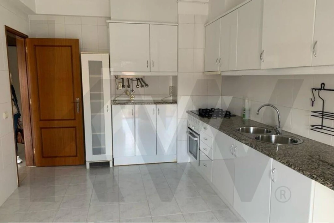 Apartamento T2 para Arrendamento em Mafra Foto 2