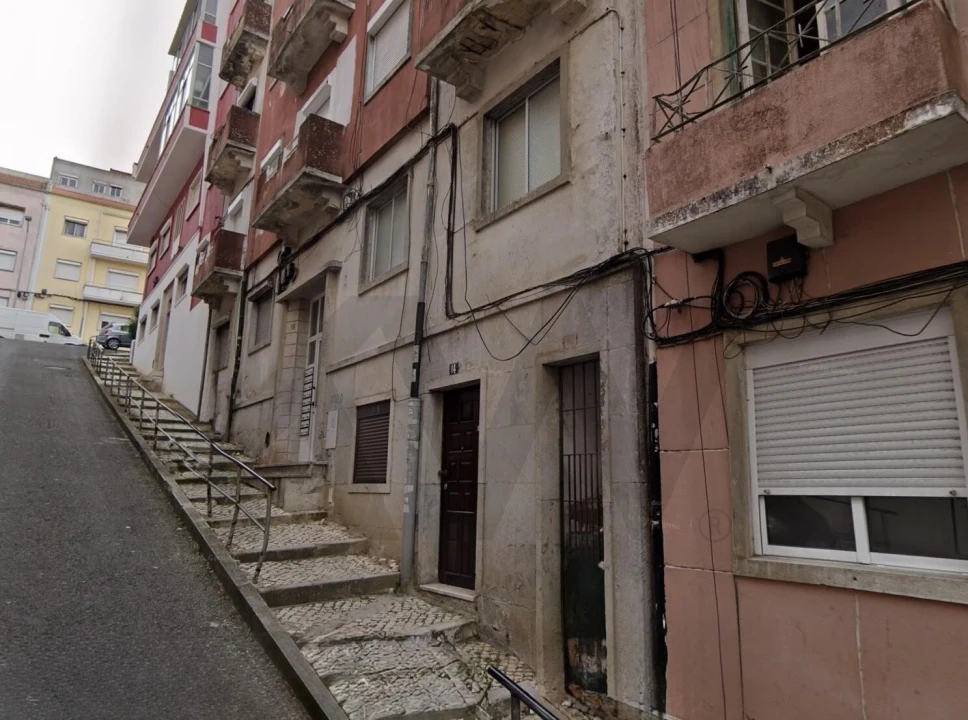 Apartamento T1 para Venda em Queluz e Belas Foto 2