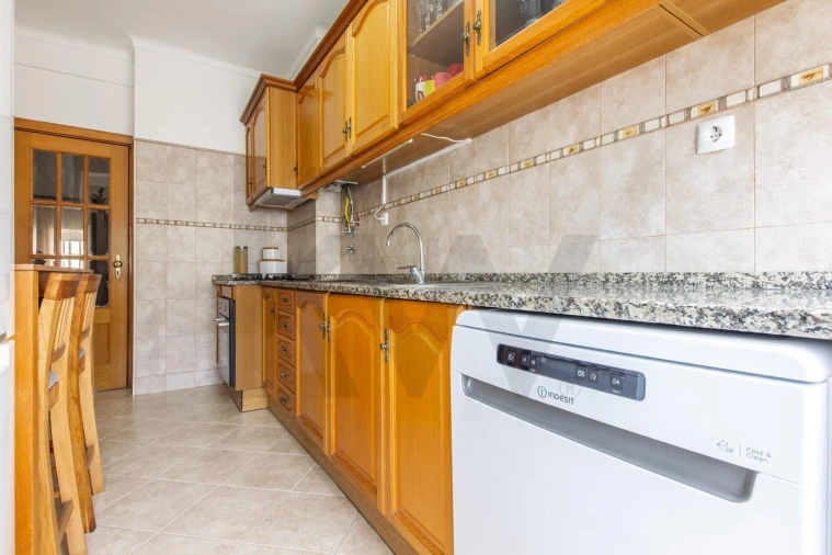 Apartamento T3 para Venda em Moita Foto 3