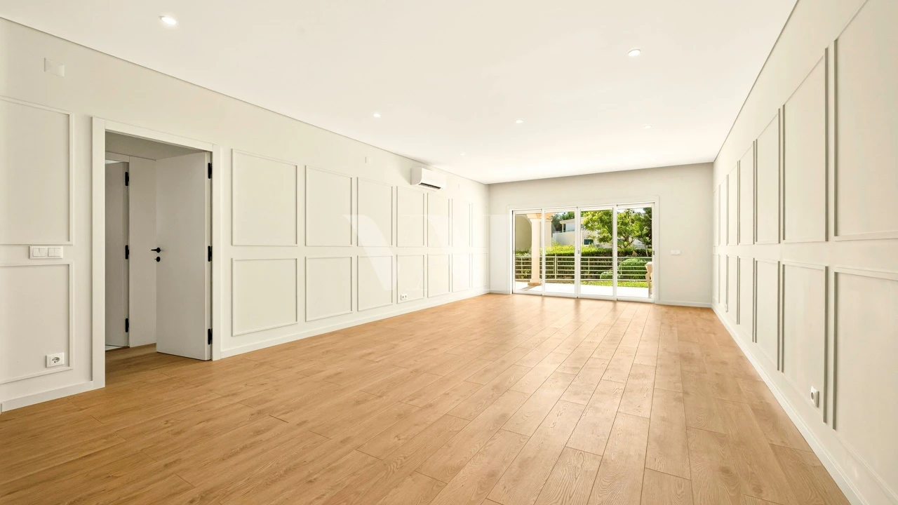 Apartamento T3 para Venda em Quarteira Foto 2