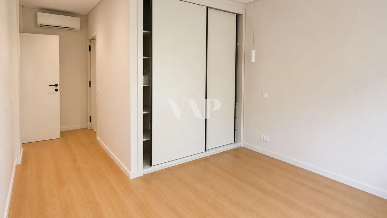Apartamento T3 para Venda em Quarteira Foto 11
