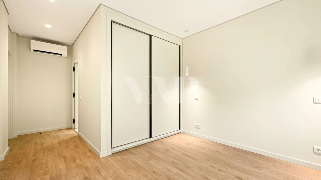 Apartamento T3 para Venda em Quarteira Foto 15