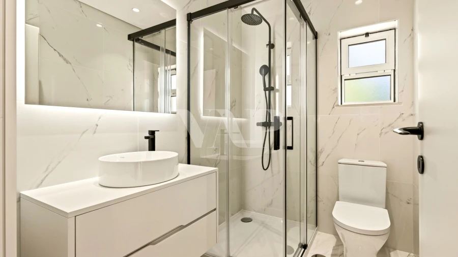 Apartamento T3 para Venda em Quarteira Foto 17