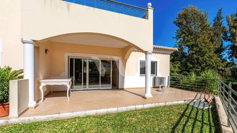 Apartamento T3 para Venda em Quarteira Foto 3