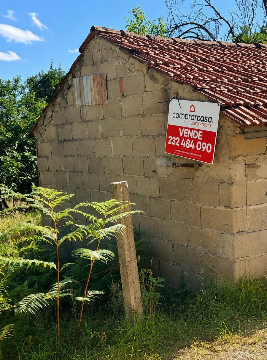 Terreno para Venda em Queirã Foto 24