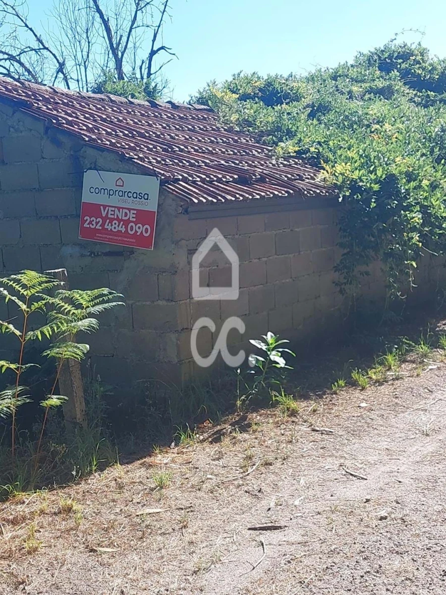Terreno para Venda em Queirã Foto 17