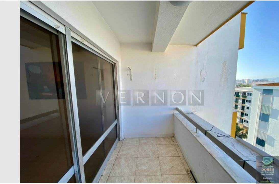 Apartamento T2 para Venda em Portimão Foto 8