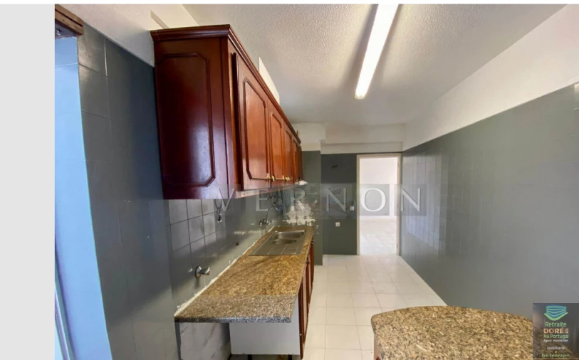 Apartamento T2 para Venda em Portimão Foto 7