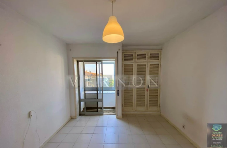 Apartamento T2 para Venda em Portimão Foto 17