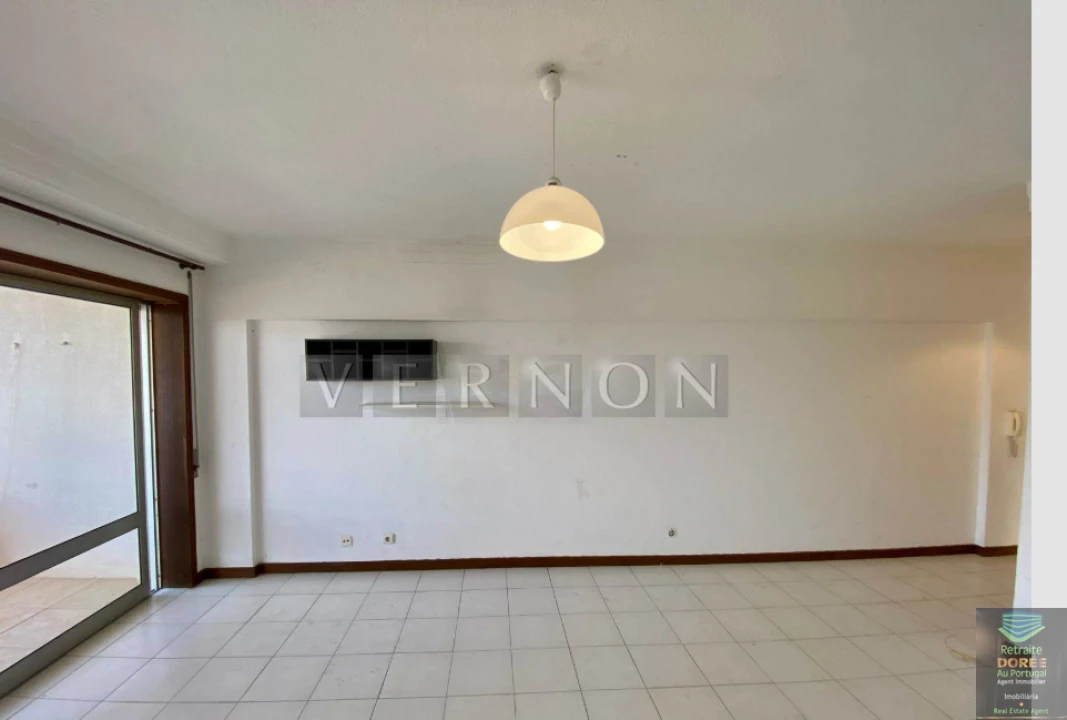 Apartamento T2 para Venda em Portimão Foto 13