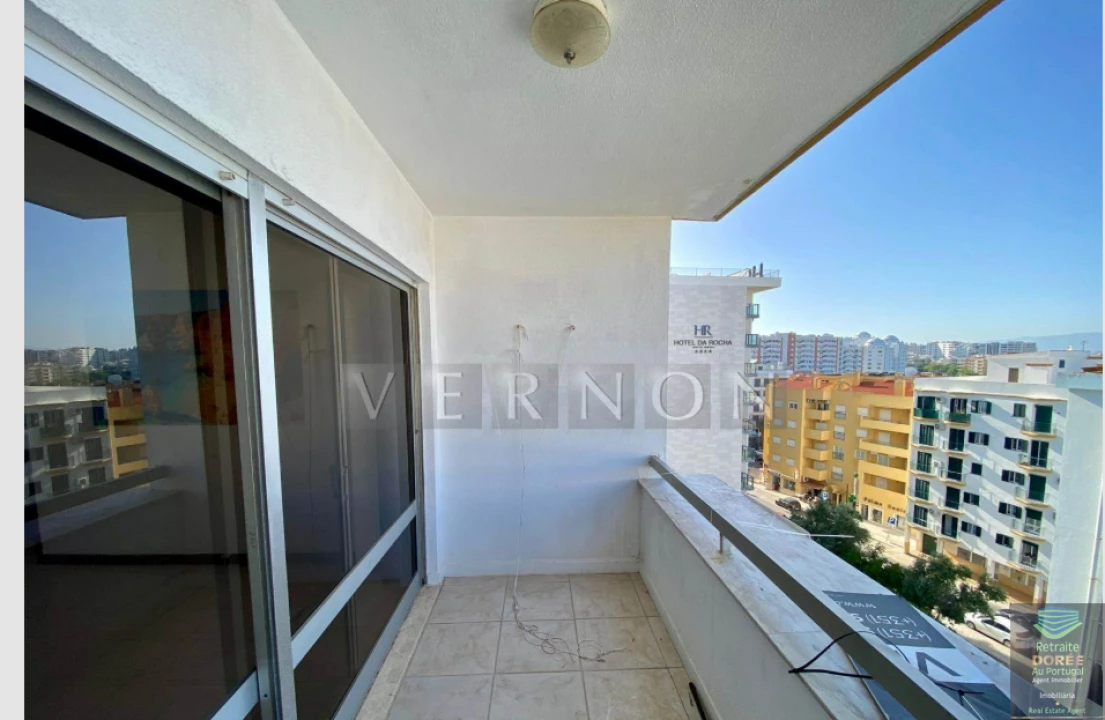 Apartamento T2 para Venda em Portimão Foto 2