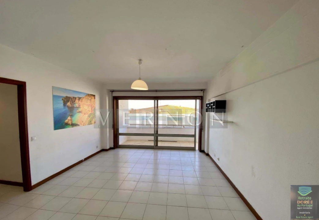 Apartamento T2 para Venda em Portimão Foto 6