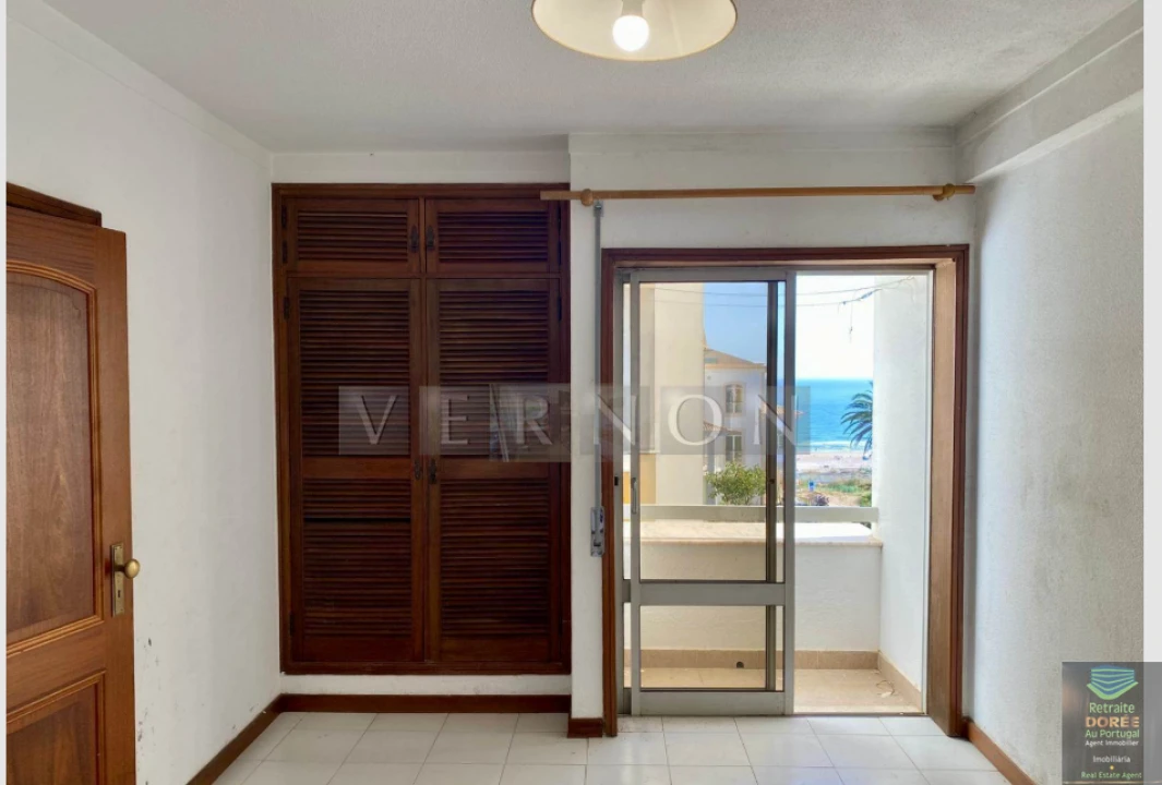 Apartamento T2 para Venda em Portimão Foto 7