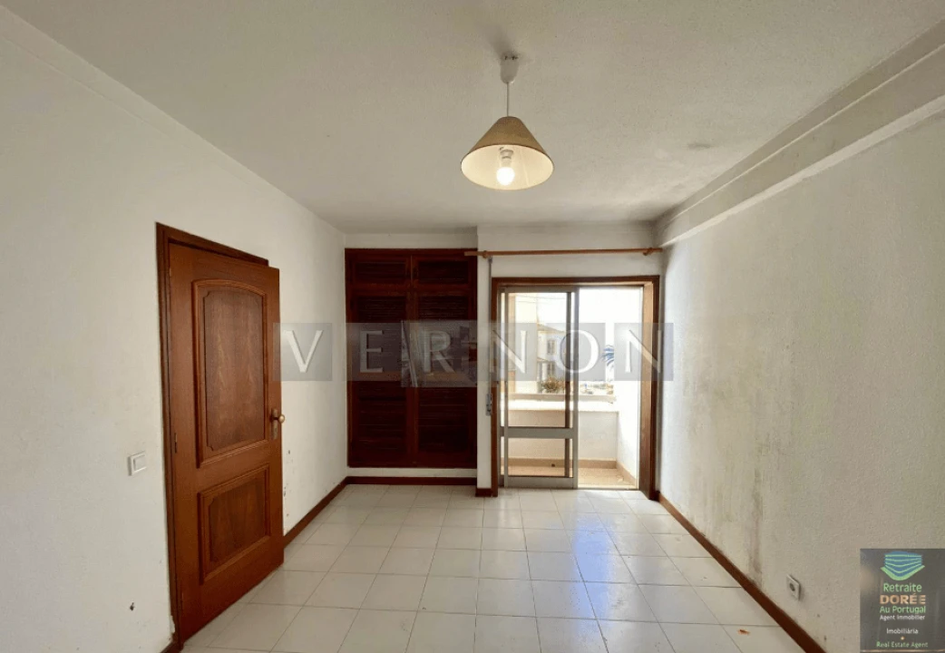Apartamento T2 para Venda em Portimão Foto 8