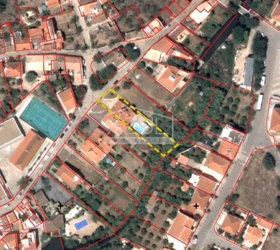 Moradia T4 para Venda em Alte Foto 42