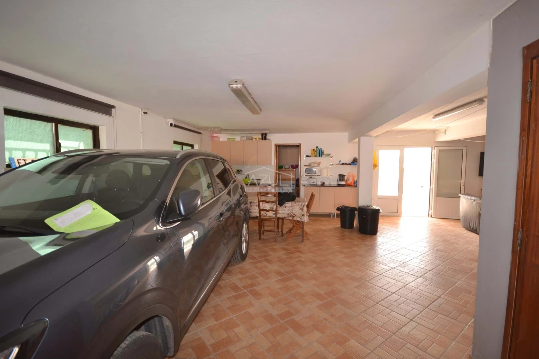 Moradia T4 para Venda em Alte Foto 30