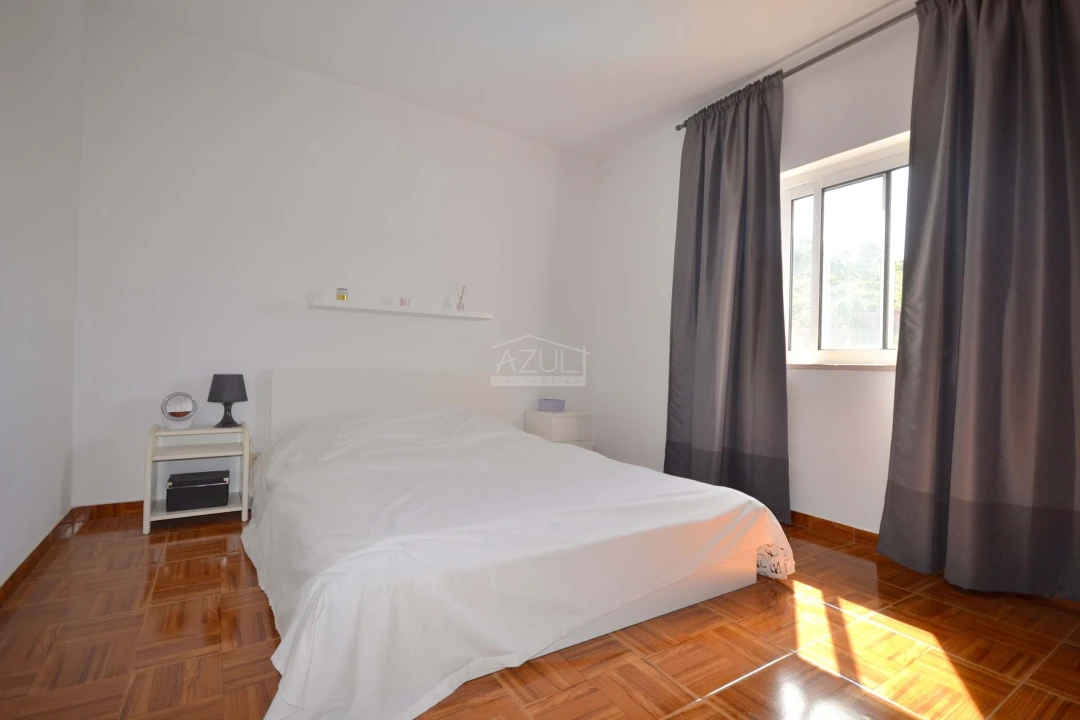 Moradia T4 para Venda em Alte Foto 18