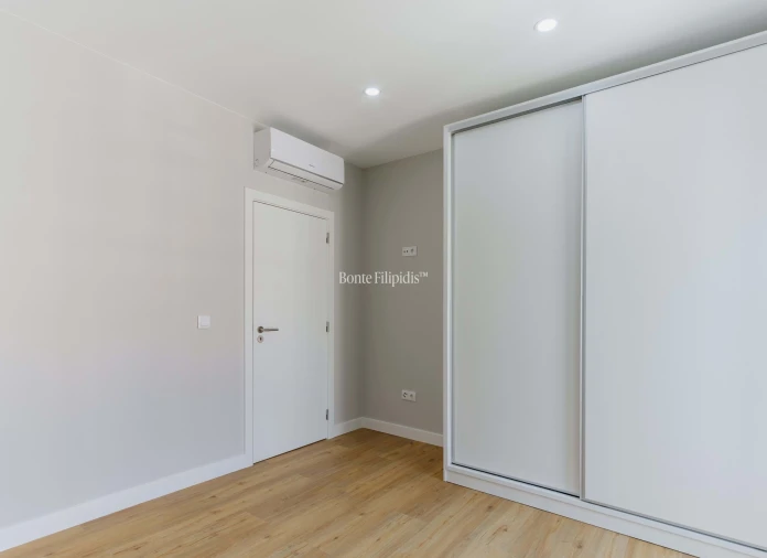 Apartamento T1 para Venda em Santo António Foto 14