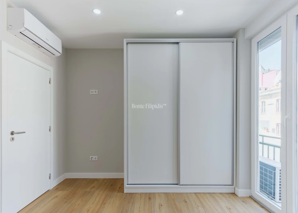 Apartamento T1 para Venda em Santo António Foto 13