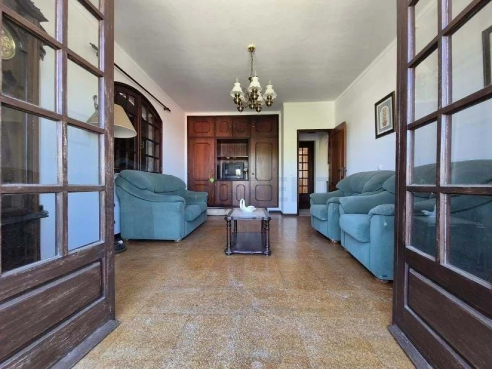 Moradia T5 para Venda em Loule (São Sebastião) Foto 2