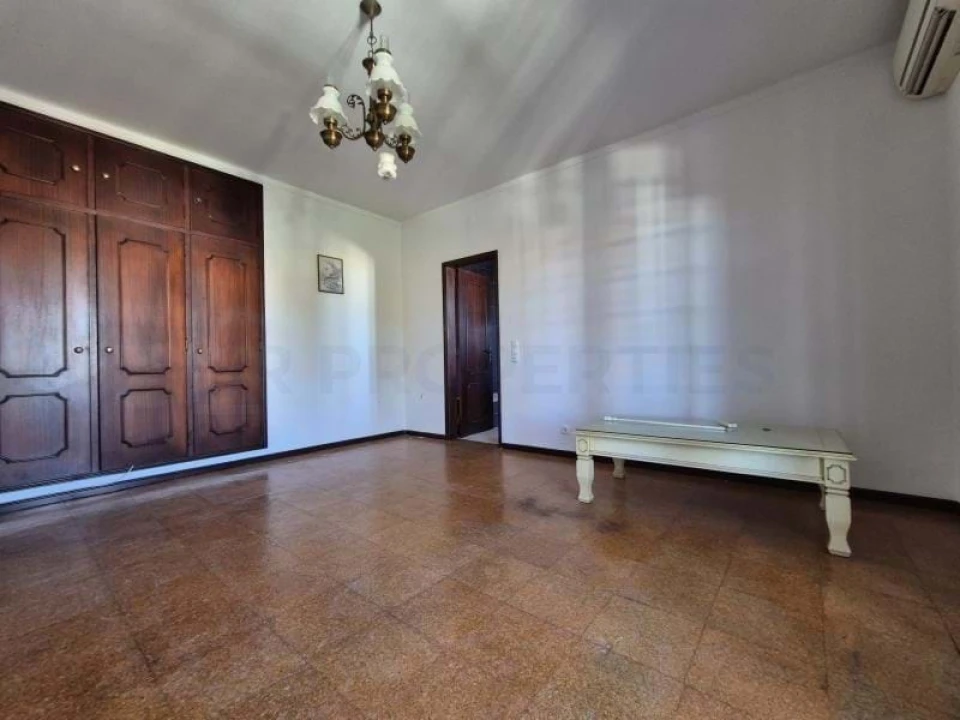 Moradia T5 para Venda em Loule (São Sebastião) Foto 19