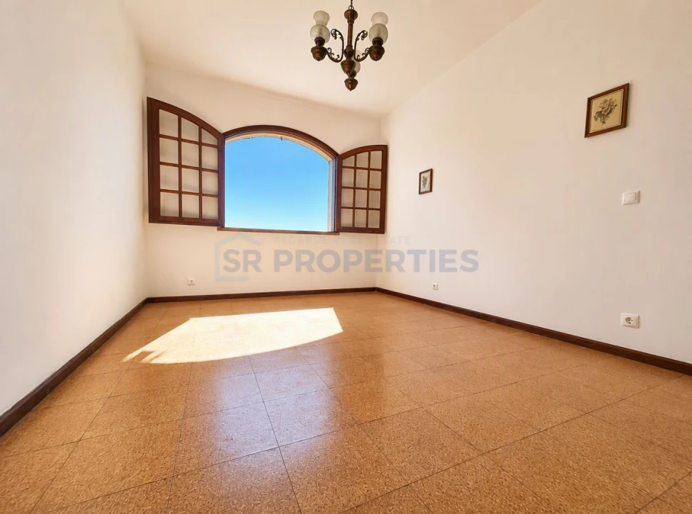 Moradia T5 para Venda em Loule (São Sebastião) Foto 37