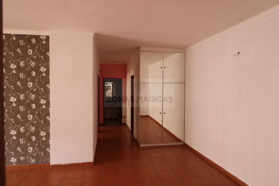 Apartamento T2 para Venda em Portimão Foto 8