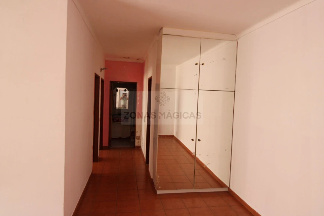 Apartamento T2 para Venda em Portimão Foto 7