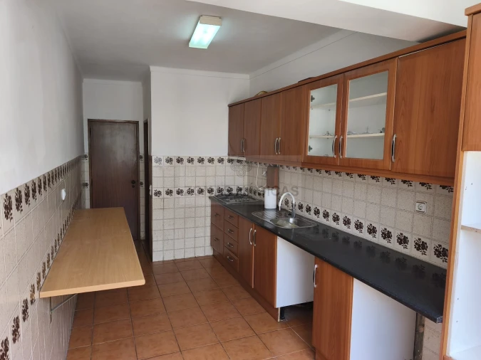 Apartamento T2 para Venda em Portimão Foto 12