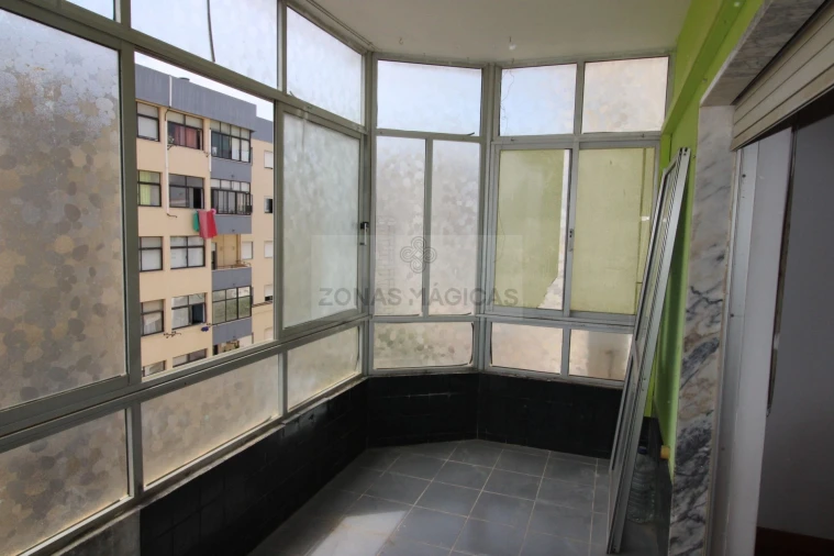 Apartamento T2 para Venda em Portimão Foto 5