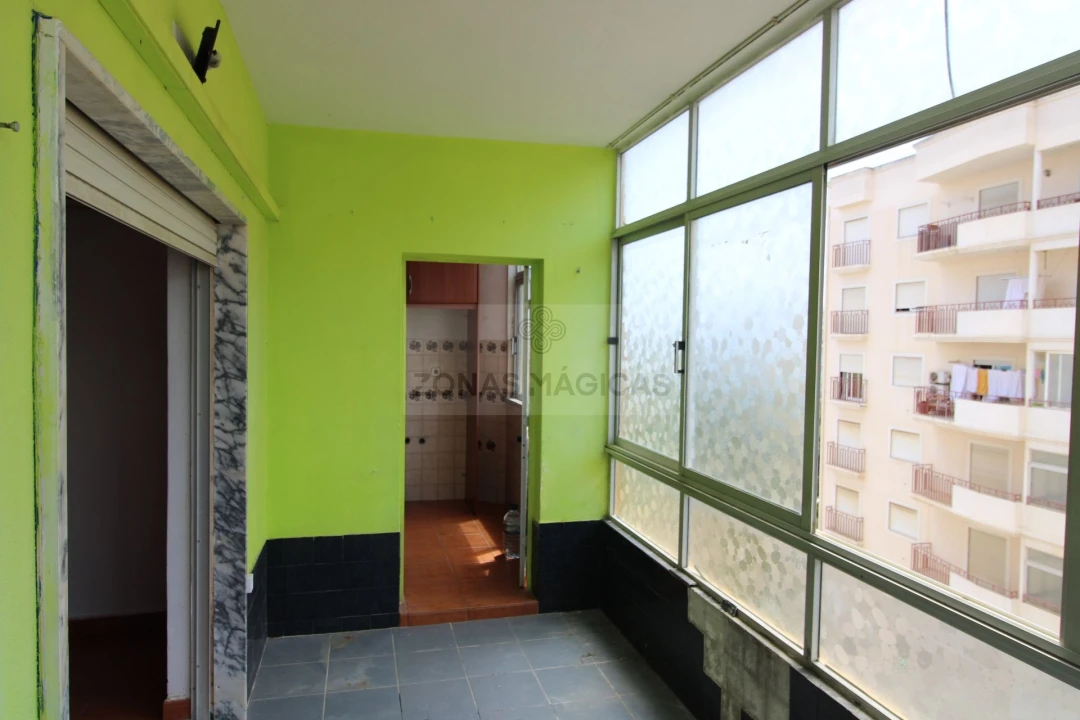 Apartamento T2 para Venda em Portimão Foto 6