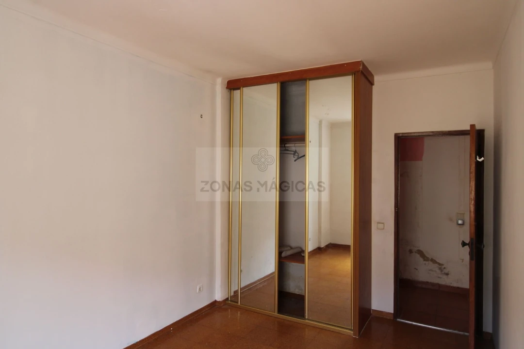 Apartamento T2 para Venda em Portimão Foto 3