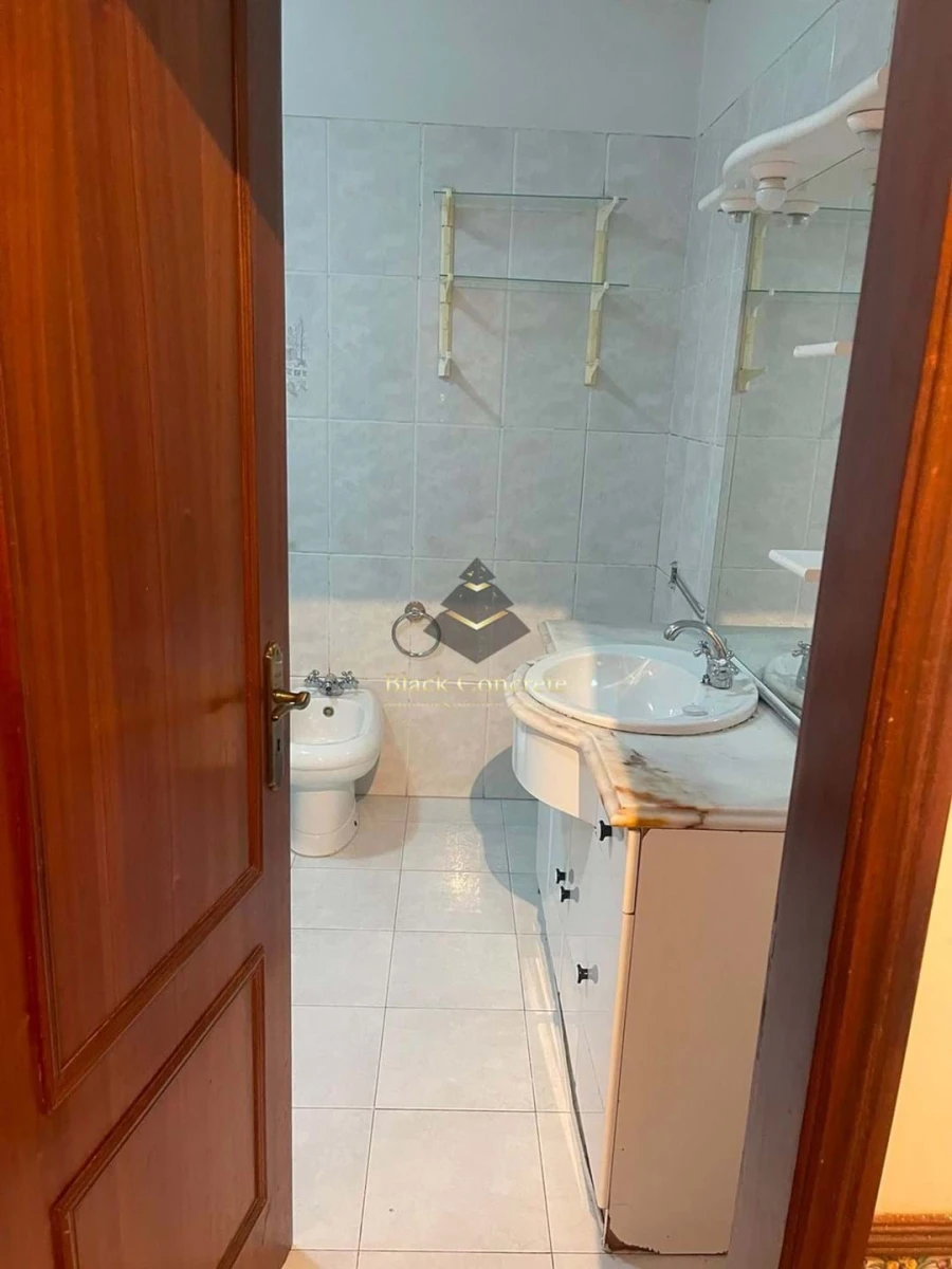 Apartamento T2 para Venda em Algueirão-Mem Martins Foto 4