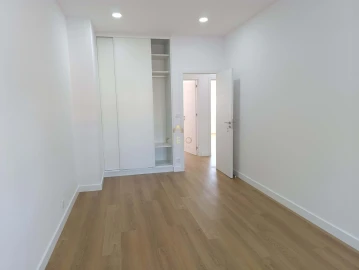 Apartamento T3 para Venda em Santa Iria de Azoia, São João da Talha e Bobadela