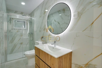 Apartamento T3 para Venda em Santa Iria de Azoia, São João da Talha e Bobadela