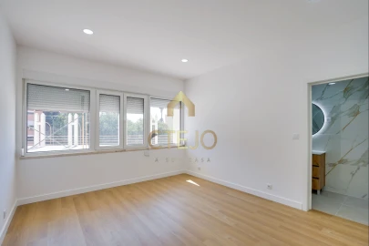 Apartamento T3 para Venda em Santa Iria de Azoia, São João da Talha e Bobadela