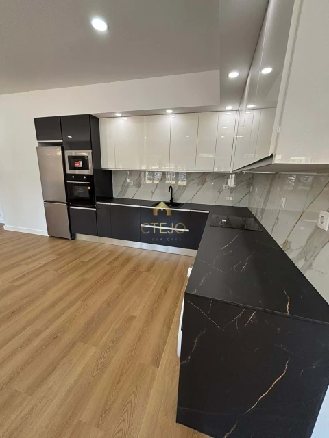 Apartamento T3 para Venda em Santa Iria de Azoia, São João da Talha e Bobadela