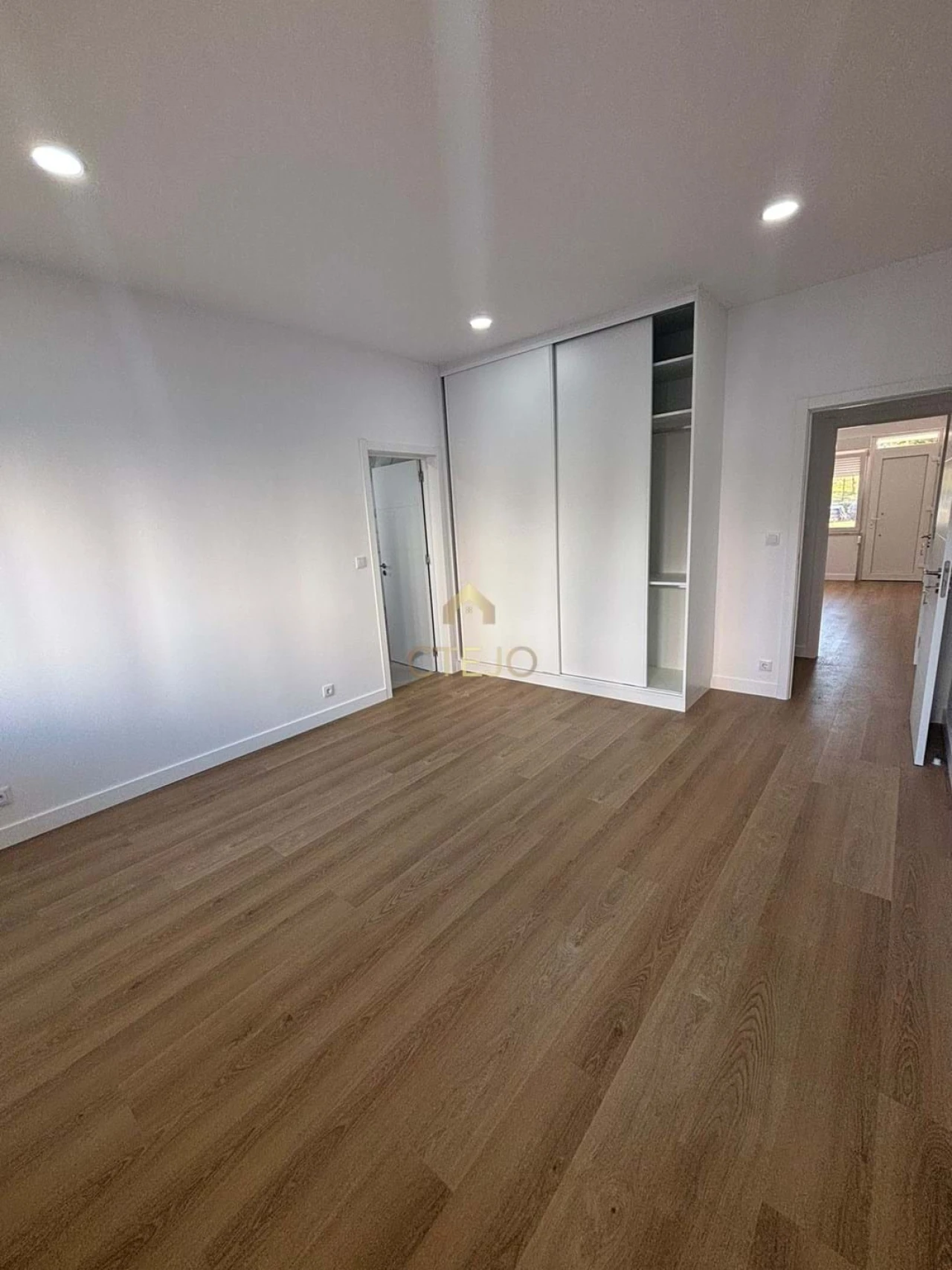 Apartamento T3 para Venda em Santa Iria de Azoia, São João da Talha e Bobadela Foto 10