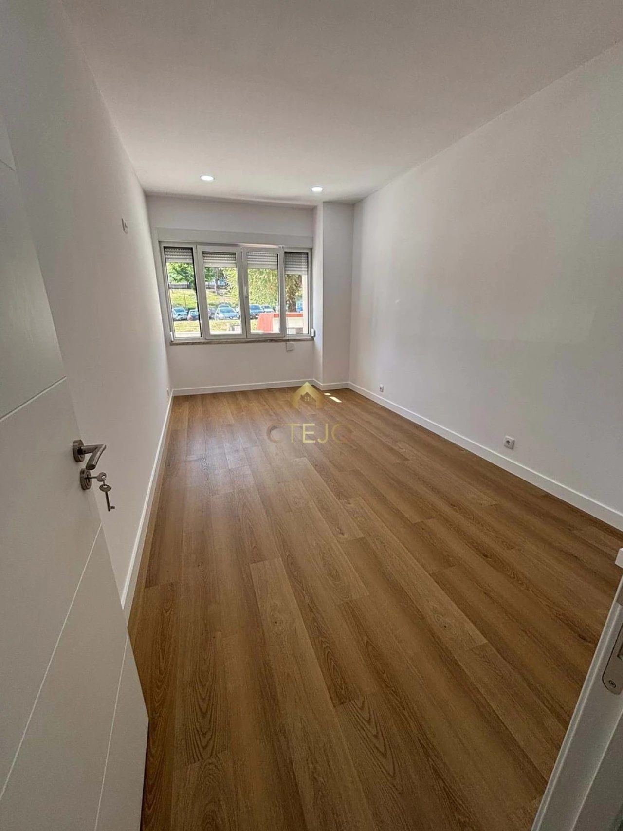 Apartamento T3 para Venda em Santa Iria de Azoia, São João da Talha e Bobadela Foto 13