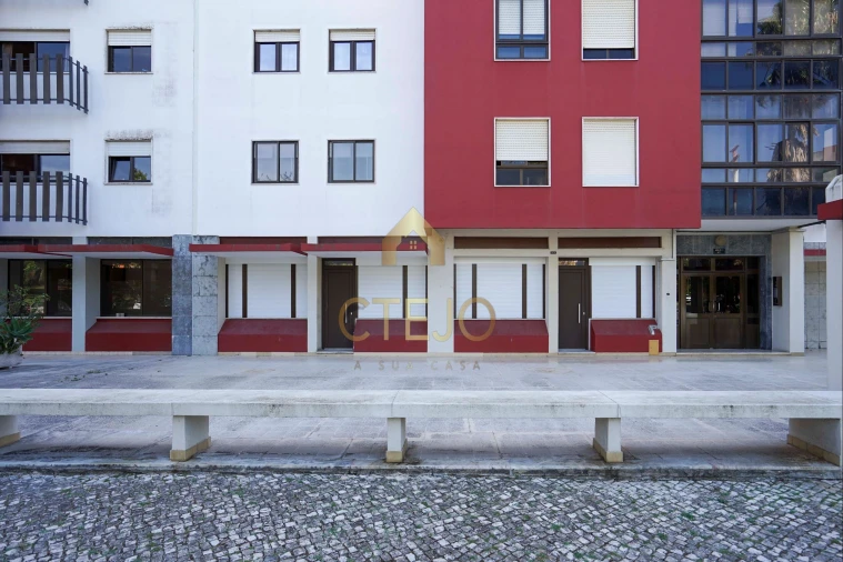 Apartamento T3 para Venda em Santa Iria de Azoia, São João da Talha e Bobadela Foto 40