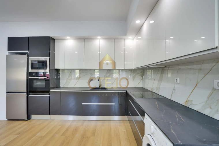 Apartamento T3 para Venda em Santa Iria de Azoia, São João da Talha e Bobadela Foto 5
