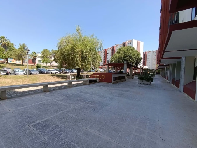Apartamento T3 para Venda em Santa Iria de Azoia, São João da Talha e Bobadela Foto 24