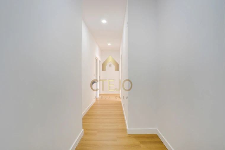 Apartamento T3 para Venda em Santa Iria de Azoia, São João da Talha e Bobadela Foto 34
