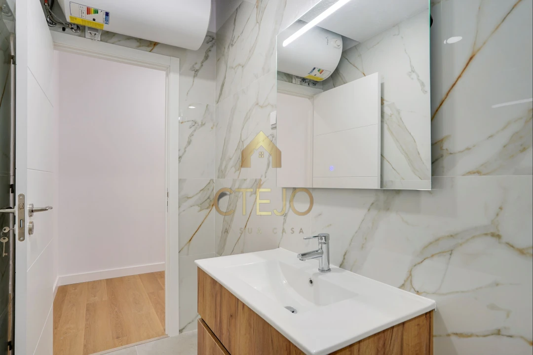 Apartamento T3 para Venda em Santa Iria de Azoia, São João da Talha e Bobadela Foto 37