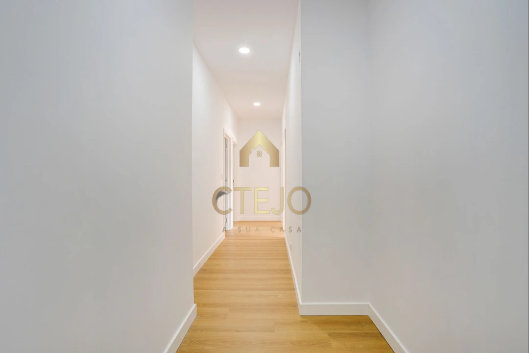 Apartamento T3 para Venda em Santa Iria de Azoia, São João da Talha e Bobadela Foto 34