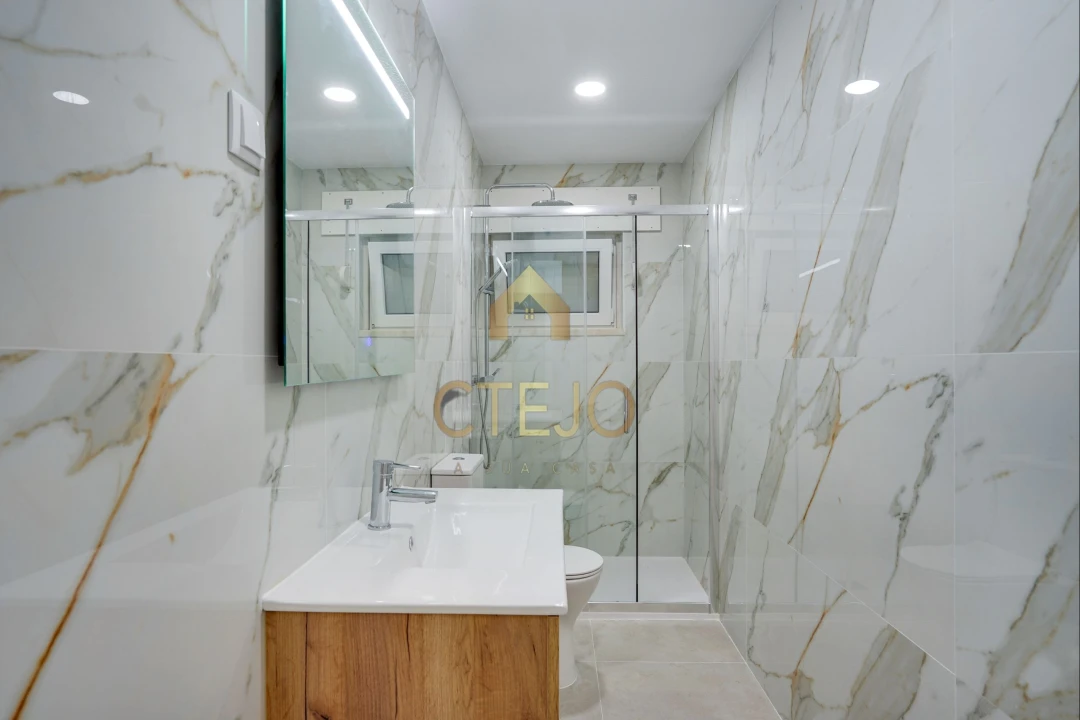 Apartamento T3 para Venda em Santa Iria de Azoia, São João da Talha e Bobadela Foto 36