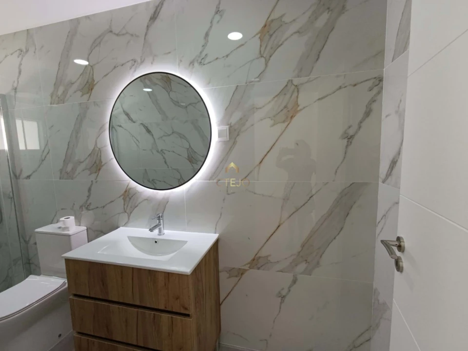 Apartamento T3 para Venda em Santa Iria de Azoia, São João da Talha e Bobadela Foto 18